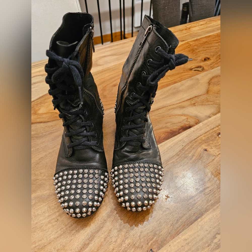 Steve Madden spiked boots